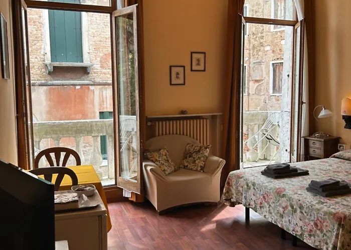 Bed & Breakfast Querini San Marco