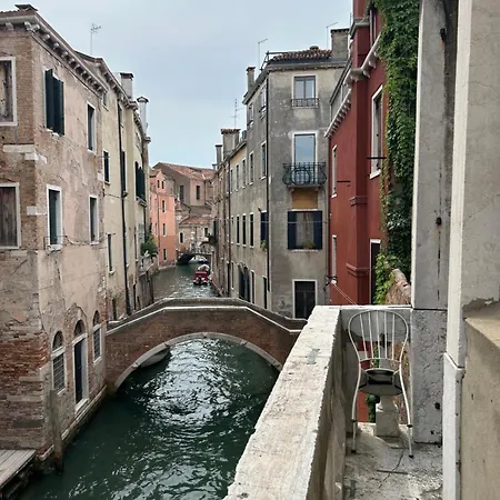 Querini San Marco Bed and Breakfast 3*