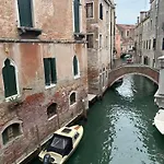 Querini San Marco Bed and Breakfast